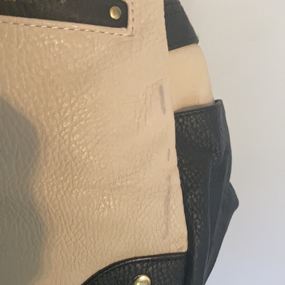 Olivia & Joy New York Handbag/Purse - Picture 5 of 5